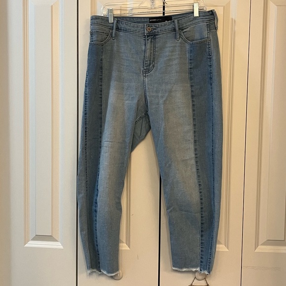 Hollister Denim - Hollister 626649442 Boyfriend Highrise Cropped Jeans Size 15 w32